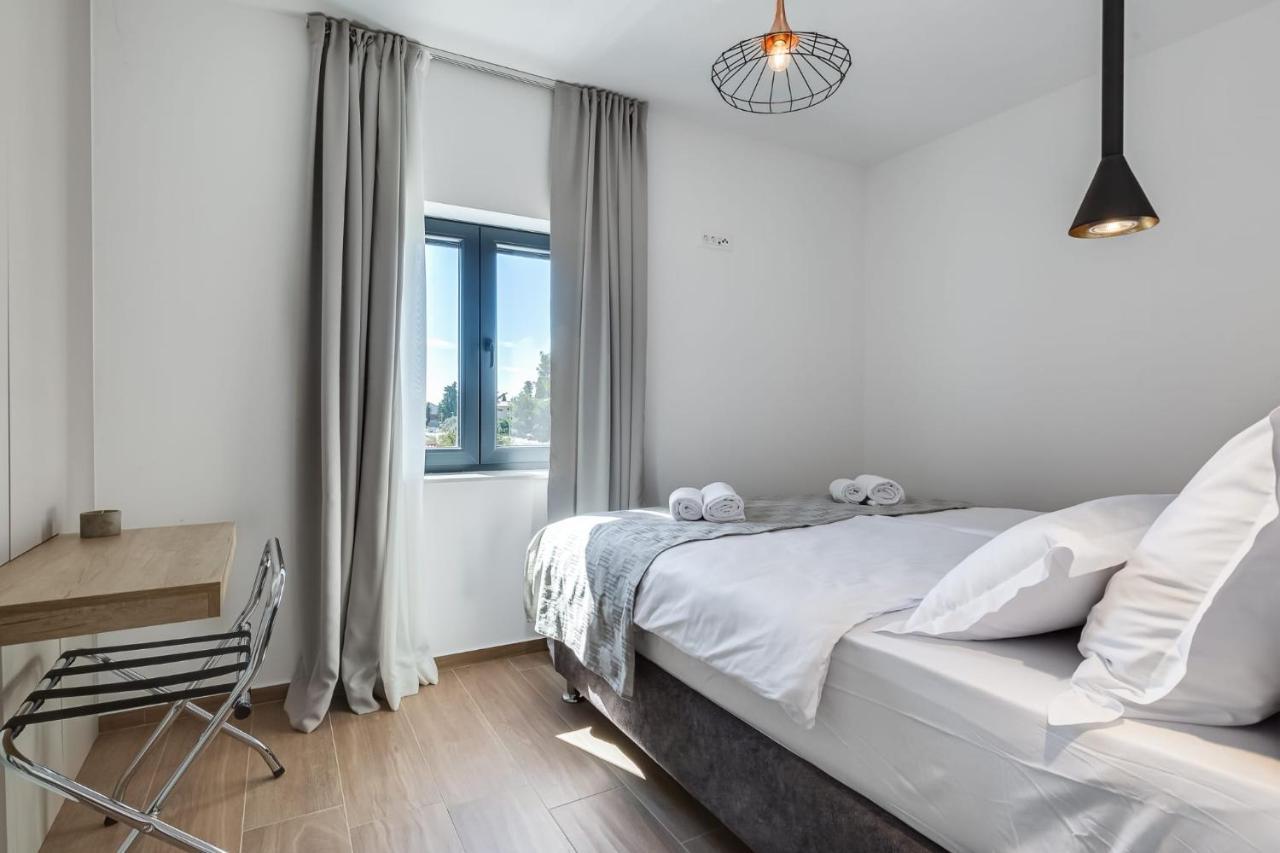 Residence Jonathan Biograd Na Moru Exterior foto