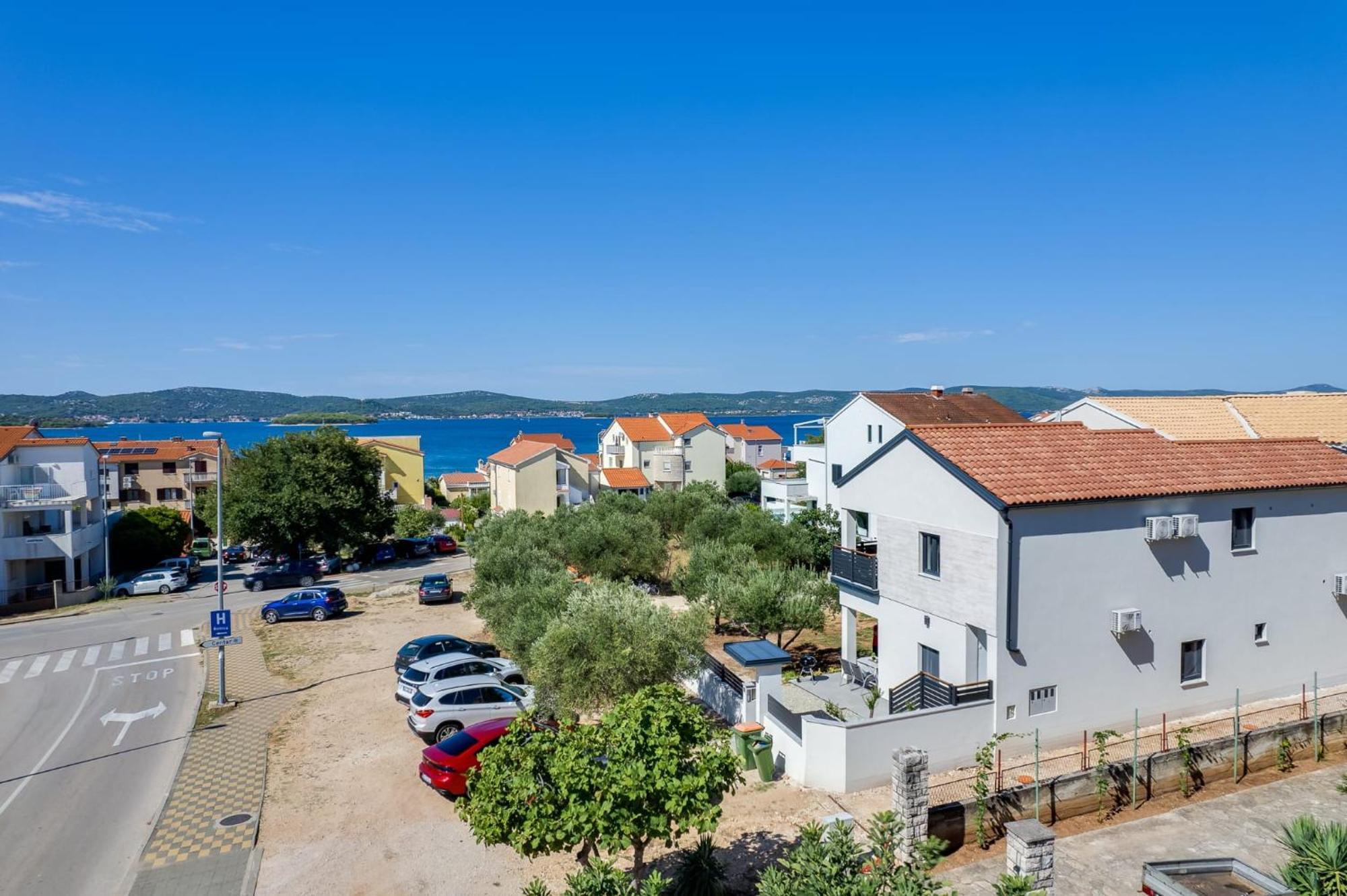 Residence Jonathan Biograd Na Moru Exterior foto